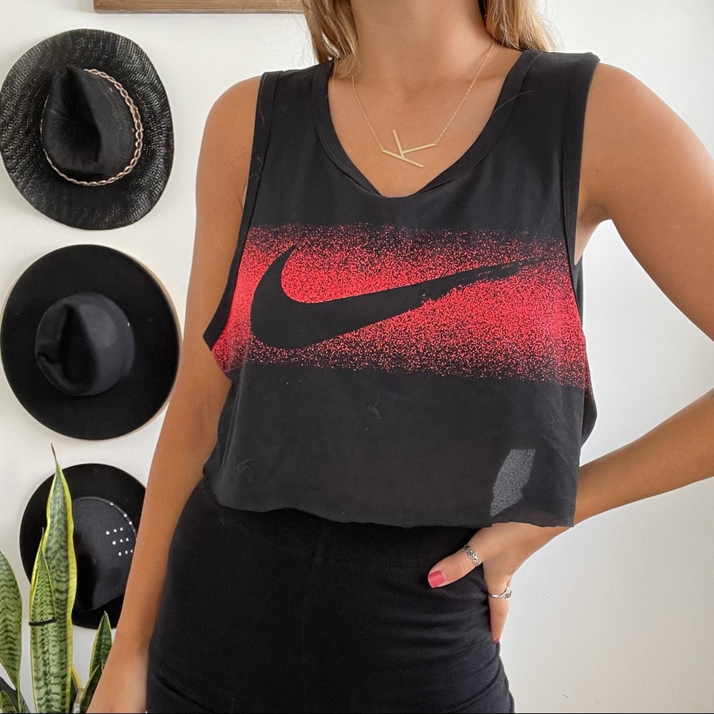 nike flowy muscle tee